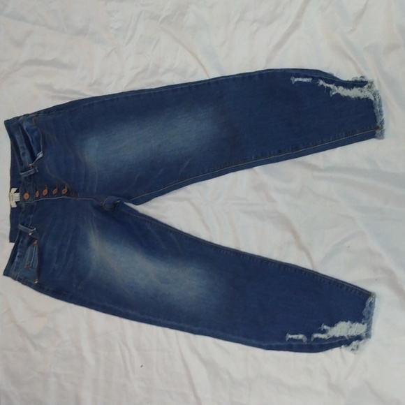 NWT FOREVER 21 BUTTON FLY ANKLE JEANS - Picture 3 of 7